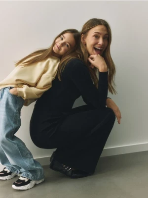 Reserved - Rozpinana bluza z modalem - czarny