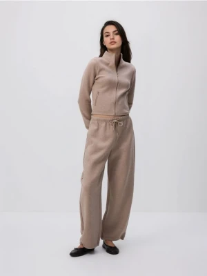 Reserved - Rozpinana bluza ze stójką - brązowy