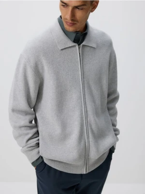 Reserved - Rozpinany sweter z kołnierzem - jasnoszary