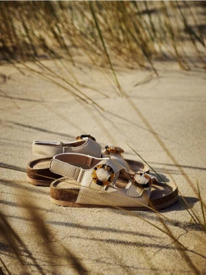 Reserved - Sandały na rzepy - beżowy