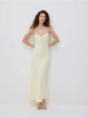 Reserved - Satynowa sukienka maxi - jasnożółty