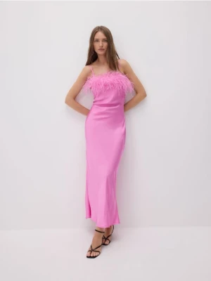 Zdjęcie produktu Reserved - Satynowa sukienka z naturalnymi piórami - różowy