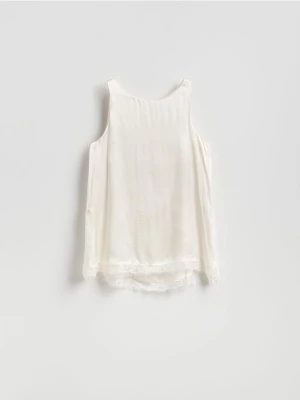 Reserved - Satynowy top z koronką - złamana biel
