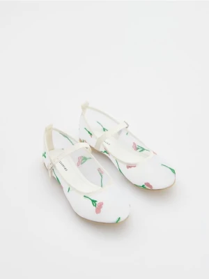 Reserved - Siateczkowe baleriny w kwiaty - biały