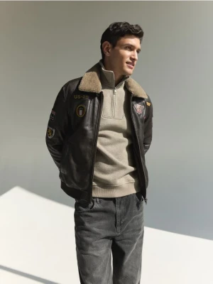 Reserved - Skórzana kurtka z kołnierzem - brązowy