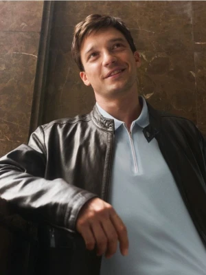 Reserved - Skórzana kurtka ze stójką - ciemnobrązowy