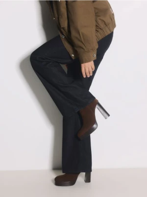 Reserved - Skórzane botki na obcasie - brązowy