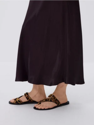 Reserved - Skórzane klapki ze zwierzęcym wzorem - wielobarwny