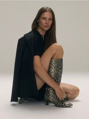 Reserved - Skórzane kozaki w zwierzęcy wzór - wielobarwny