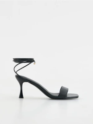 Reserved - Skórzane sandały na obcasie - czarny