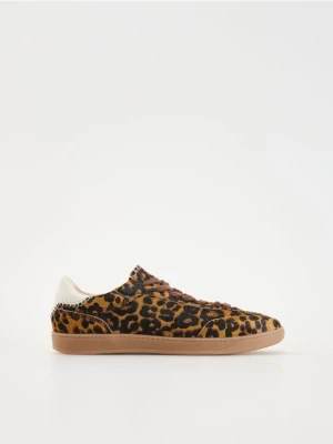 Reserved - Skórzane sneakersy ze zwierzęcym motywe - wielobarwny