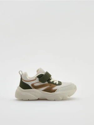 Reserved - Sneakersy na rzepy - złamana biel