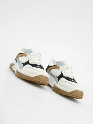Reserved - Sneakersy z łączonych materiałów - biały