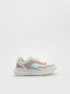 Reserved - Sneakersy z łączonych materiałów - biały