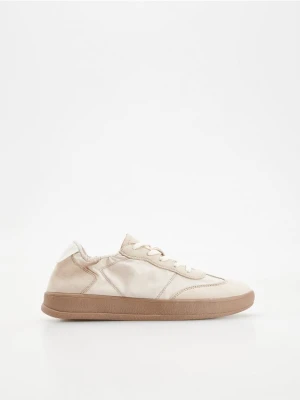 Reserved - Sneakersy z łączonych materiałów - pastelowy róż