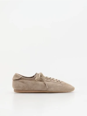 Reserved - Sneakersy z owczej skóry - beżowy