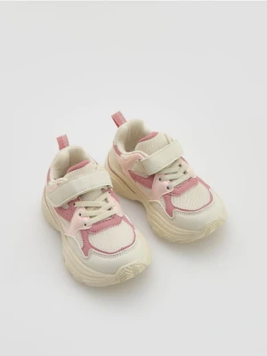 Reserved - Sneakersy z zapięciem na rzep - beżowy