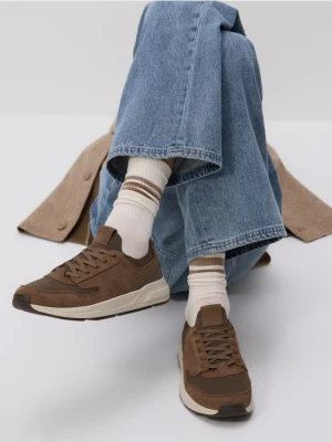 Reserved - Sneakersy ze skórzanymi wstawkami - brązowy
