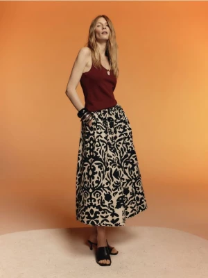 Reserved - Spódnica midi z autorskim wzorem - wielobarwny
