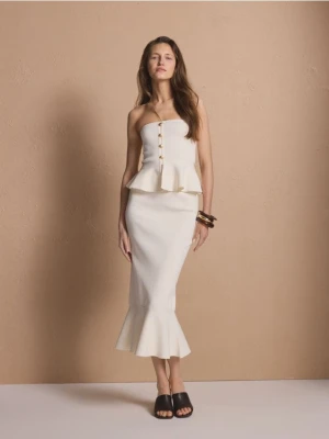 Reserved - Spódnica midi z baskinką - kremowy