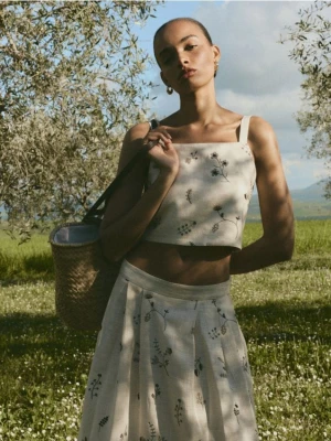 Reserved - Spódnica midi z dodatkiem lnu - beżowy