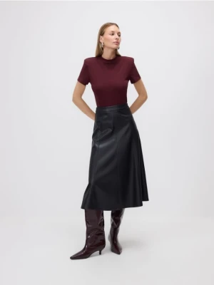 Reserved - Spódnica midi z imitacji skóry - czarny