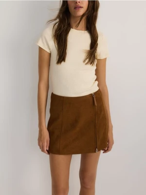 Reserved - Spódnica mini z imitacji zamszu - beżowy