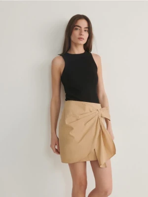 Reserved - Spódnica mini z ozdobnym marszczeniem - beżowy