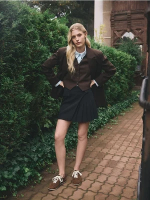 Reserved - Spódnica mini z plisowaniem - czarny