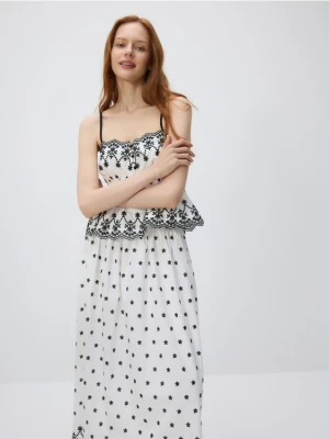 Reserved - Spódnica z ażurowym haftem - biały