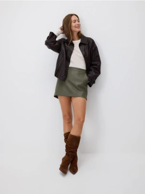 Reserved - Spódnico-szorty z imitacji skóry - ciemnozielony