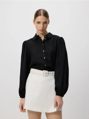 Reserved - Spódnico-szorty z paskiem - złamana biel