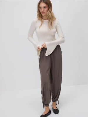 Reserved - Spodnie balloon - beżowy