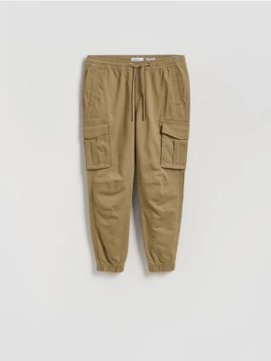 Reserved - Spodnie cargo jogger - beżowy