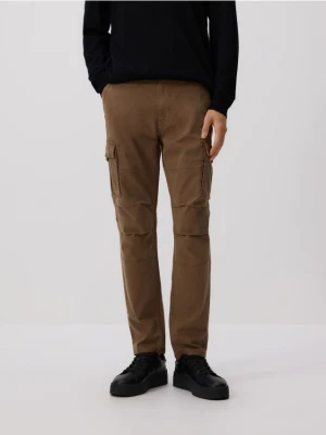 Reserved - Spodnie cargo slim fit - brązowy