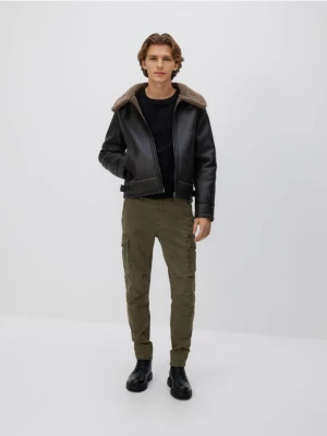 Reserved - Spodnie cargo slim fit - ciemnozielony