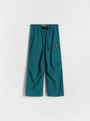 Reserved - Spodnie cargo z zakładkami - morski