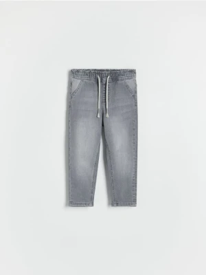Zdjęcie produktu Reserved - Spodnie carrot fit - jasnoszary