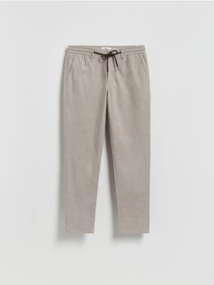 Reserved - Spodnie carrot z wiązaniem - beżowy