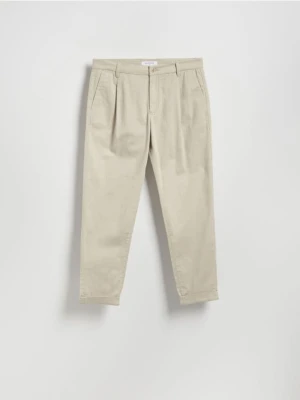 Reserved - Spodnie chino carrot - beżowy