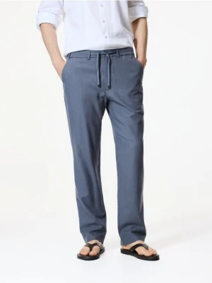 Reserved - Spodnie chino regular fit - granatowy