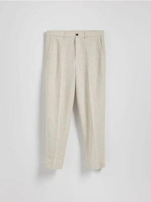 Reserved - Spodnie chino regular z lnem - beżowy