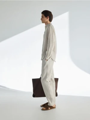 Reserved - Spodnie chino regular z lnem - brązowy