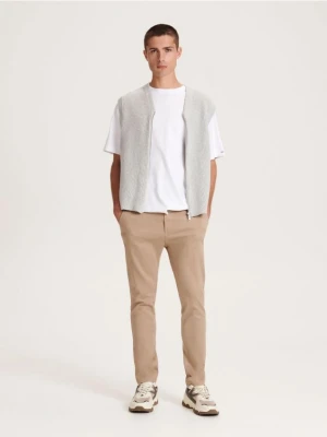 Reserved - Spodnie chino slim fit - beżowy