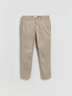Reserved - Spodnie chino slim fit - beżowy