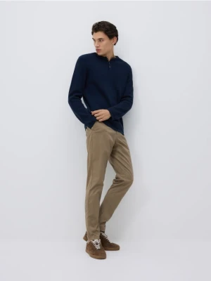 Reserved - Spodnie chino slim fit - beżowy