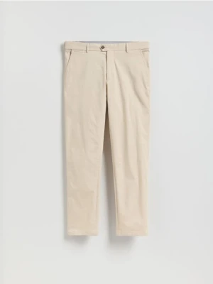 Reserved - Spodnie chino slim fit - beżowy