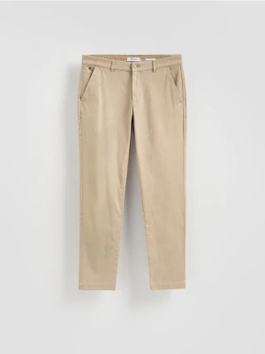 Reserved - Spodnie chino slim fit - beżowy