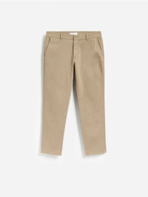 Reserved - Spodnie chino slim fit - beżowy