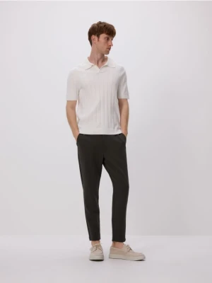 Reserved - Spodnie chino slim fit - brązowy